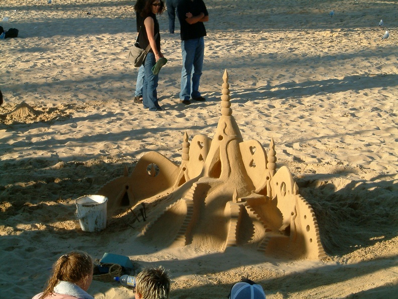 28_A_sand_castle_with_a_difference.jpg