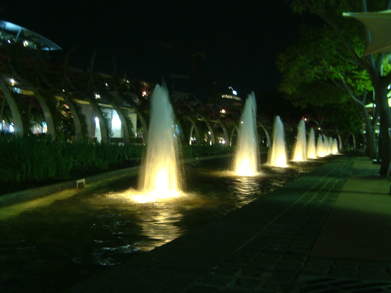 59 - Fountains by restaurants