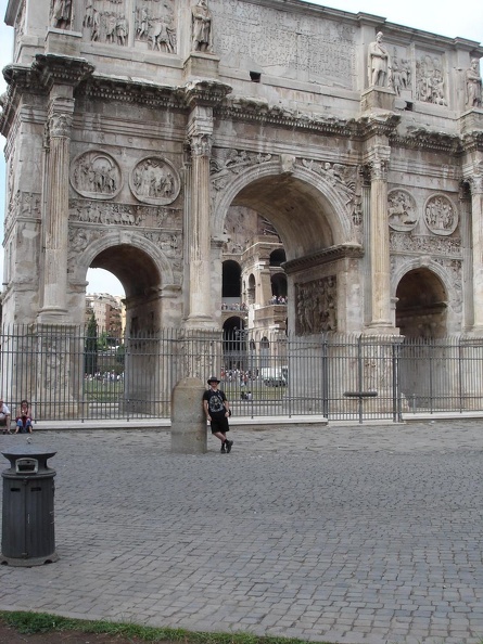 Micha at the Arco di Costantine