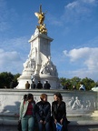 Arcelia, Uli, and Dana at the Victoria Memorial in front of Buckingham Palace