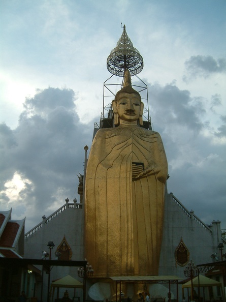 9_The_big_standing_Buddha.jpg